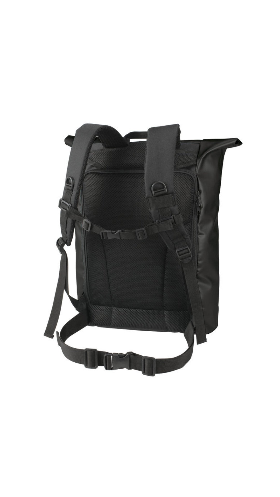 Einzelaufnahme des schwarzen Rucksacks aus LKW-Plane mit Starlight Express Logo - Rückansicht.